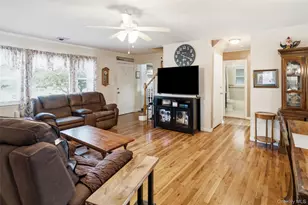 790 Woodside Dr, Wantagh, NY 11793 - Photo 8