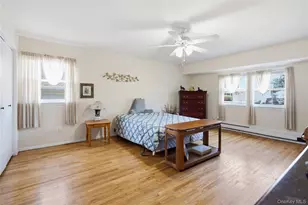 790 Woodside Dr, Wantagh, NY 11793 - Photo 12