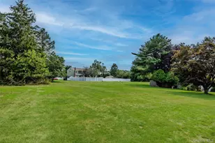11 Monitor Ct, Coram, NY 11727 - Photo 32