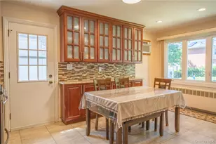 932 Cherry Ln, Floral Park, NY 11001 - Photo 6