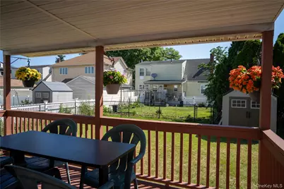 932 Cherry Lane, Floral Park, NY 11001 - Photo 14