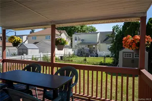 932 Cherry Ln, Floral Park, NY 11001 - Photo 14