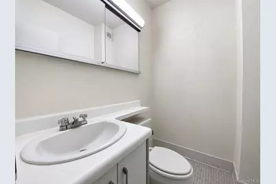 27010 Grand Central Parkway #17A, Floral Park, NY 11005 - Photo 12