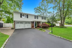 22 Cornelia Ln, Lake Grove, NY 11755 - Photo 2