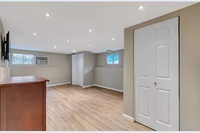 22 Cornelia Lane, Lake Grove, NY 11755 - Photo 44