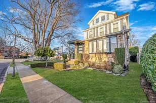 32 Everett, Lynbrook, NY 11563 - Photo 2