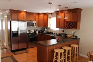 27 Vermont St, Long Beach, NY 11561 - Photo 2