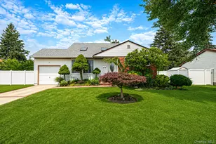 27 Ventura Dr, North Babylon, NY 11703 - Photo 2