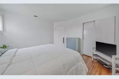 27 Ventura Drive, North Babylon, NY 11703 - Photo 20