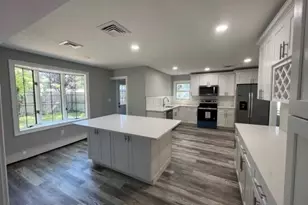 18 William St, Coram, NY 11727 - Photo 2