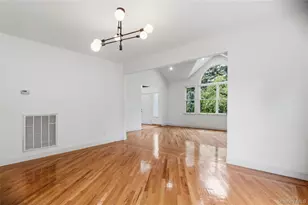 10 Osborne Ln, Greenvale, NY 11548 - Photo 8