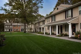 27 Country Club Dr, Coram, NY 11727 - Photo 2