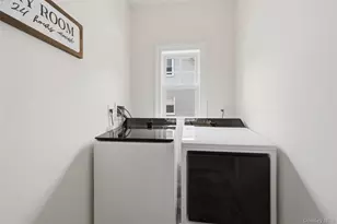 47 Central Pkwy, Huntington, NY 11743 - Photo 24