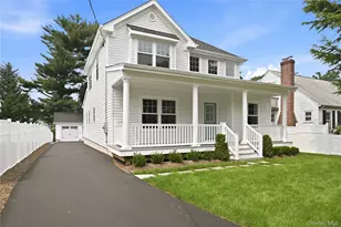 47 Central Pkwy, Huntington, NY 11743 - Photo 4