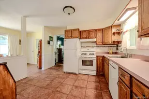 14 Akron Pl, Shoreham, NY 11786 - Photo 10