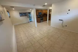 809 N Alleghany Ave, Lindenhurst, NY 11757 - Photo 12