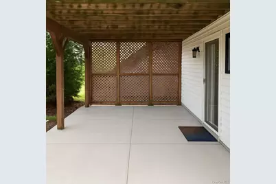 809 N Alleghany Avenue, Lindenhurst, NY 11757 - Photo 18