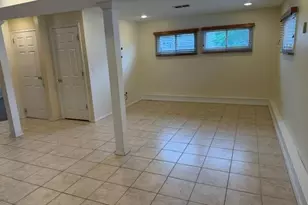 809 N Alleghany Ave, Lindenhurst, NY 11757 - Photo 4