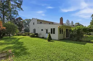 12 Kenny St, Hauppauge, NY 11788 - Photo 4