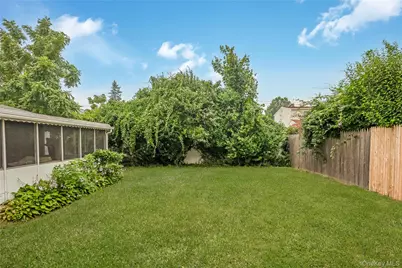58 S Crescent Drive, Farmingdale, NY 11735 - Photo 22