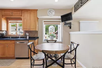 19 Sycamore Street, Melville, NY 11747 - Photo 6