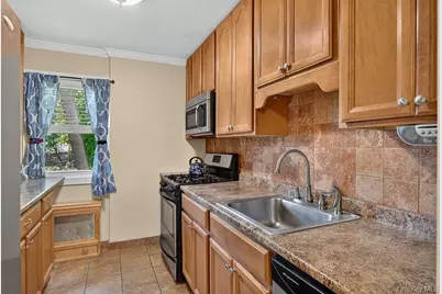 103 Wiltshire Road #D8, Scarsdale, NY 10583 - Photo 10