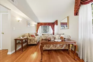 2410 Lodovick Ave, Bronx, NY 10469 - Photo 4