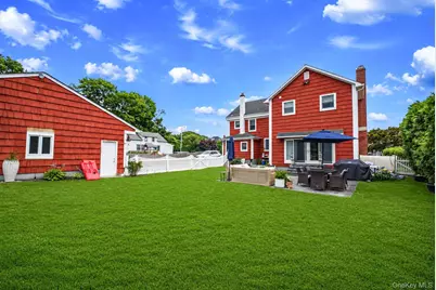 312 Riverside Drive, Riverhead, NY 11901 - Photo 36