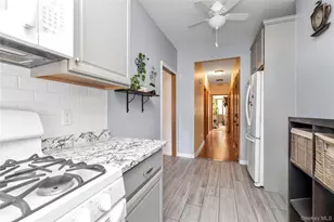 71-27 68th St, Glendale, NY 11385 - Photo 10