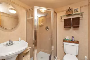 71-27 68th St, Glendale, NY 11385 - Photo 20