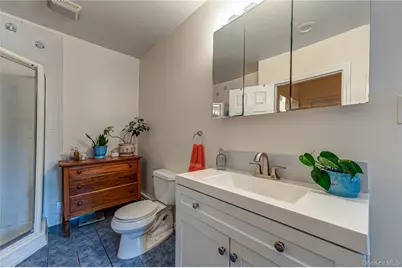 234 Grand Avenue, Lindenhurst, NY 11757 - Photo 12