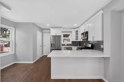 10513 133rd Street, Richmond Hill, NY 11419 - Photo 4