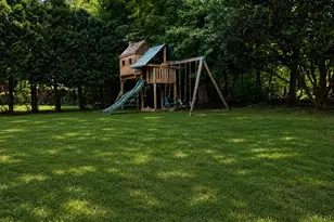 264 Ehrhardt Rd, Pearl River, NY 10965 - Photo 22