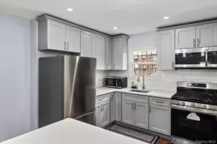 534 Warwick St, Brooklyn, NY 11207 - Photo 6