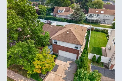 1822 Kent Street, Westbury, NY 11590 - Photo 38