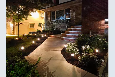 1822 Kent Street, Westbury, NY 11590 - Photo 20