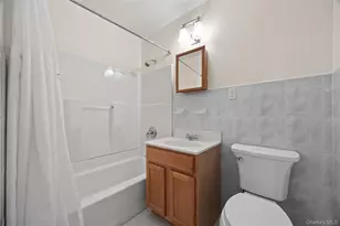 10 Pennyfield Ave, Bronx, NY 10465 - Photo 18