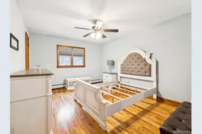 5 Linda Court, Oyster Bay, NY 11771 - Photo 26