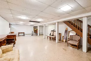 5 Linda Ct, Oyster Bay, NY 11771 - Photo 38