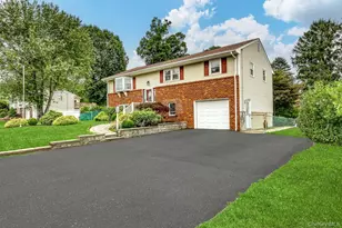 55 Maple Dr, Stony Point, NY 10980 - Photo 2
