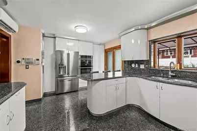 108-42 64th Road, Forest Hills, NY 11375 - Photo 16