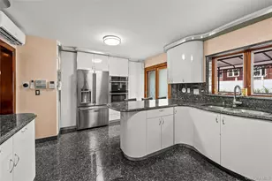 108-42 64th Rd, Forest Hills, NY 11375 - Photo 16