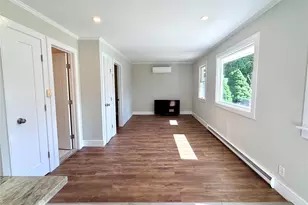 40 Hampton St, Westhampton Beach, NY 11978 - Photo 4