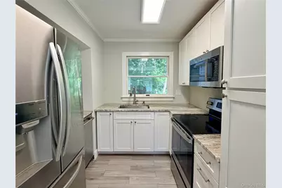 40 Hampton Street, Westhampton Beach, NY 11978 - Photo 6