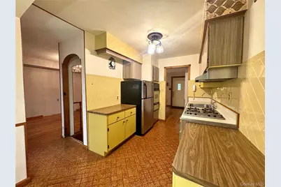 28 Euclid Avenue, Dix Hills, NY 11746 - Photo 14