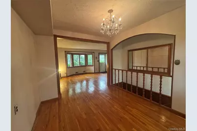 28 Euclid Avenue, Dix Hills, NY 11746 - Photo 8