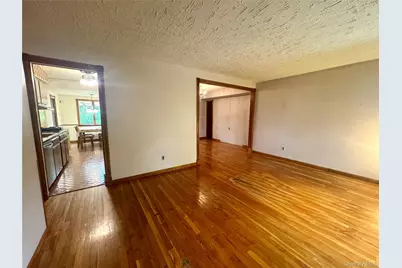 28 Euclid Avenue, Dix Hills, NY 11746 - Photo 10