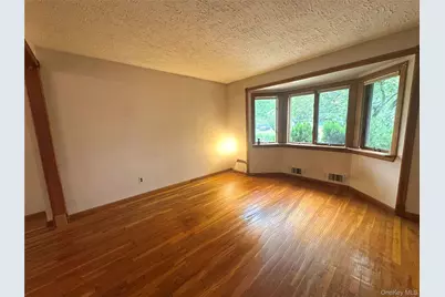 28 Euclid Avenue, Dix Hills, NY 11746 - Photo 6