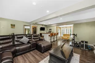 6 Marlon Ln, Hauppauge, NY 11788 - Photo 26