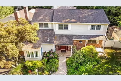 6 Marlon Lane, Hauppauge, NY 11788 - Photo 4